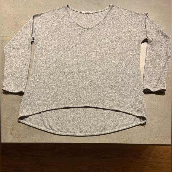 Gibson Sweater - Picture 1 of 4